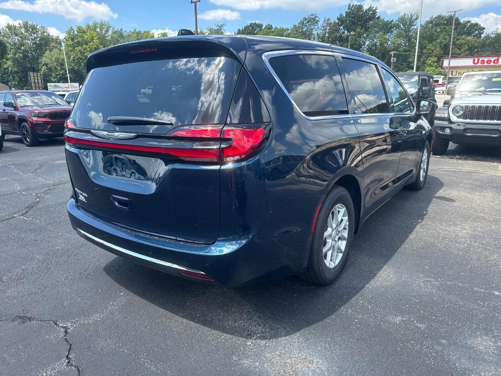 new 2025 Chrysler Pacifica car, priced at $36,988