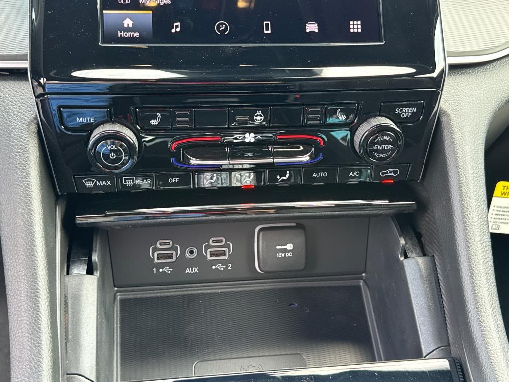 new 2025 Jeep Grand Cherokee car, priced at $35,988