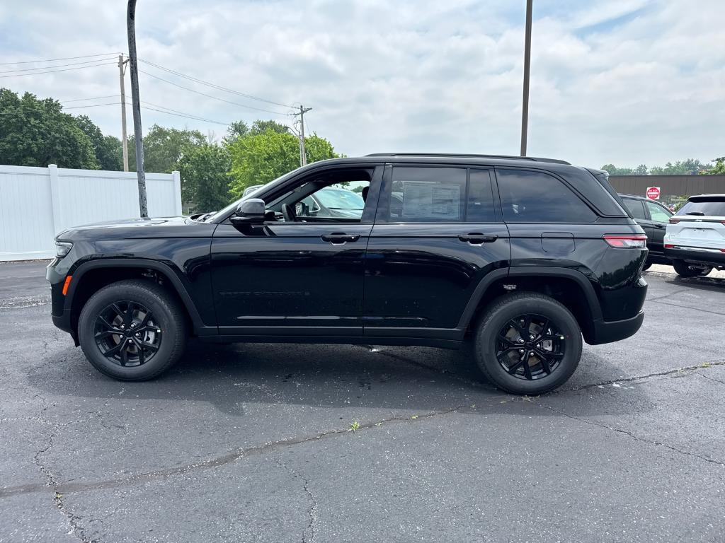 new 2025 Jeep Grand Cherokee car, priced at $35,988