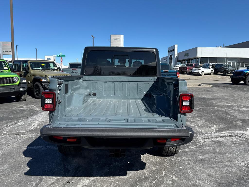 new 2025 Jeep Gladiator car, priced at $46,988