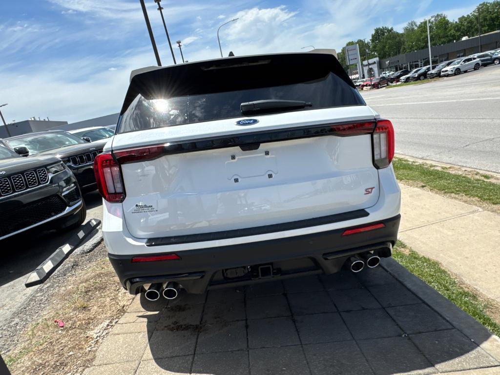 used 2025 Ford Explorer car, priced at $53,788