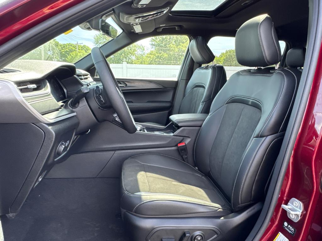 new 2025 Jeep Grand Cherokee L car, priced at $38,988