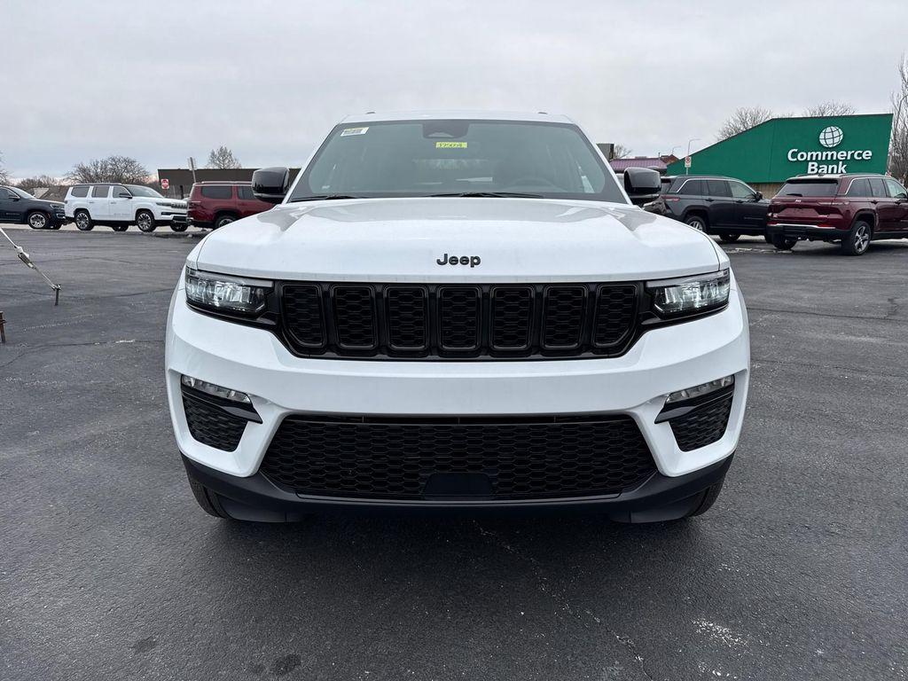 new 2025 Jeep Grand Cherokee car, priced at $35,988