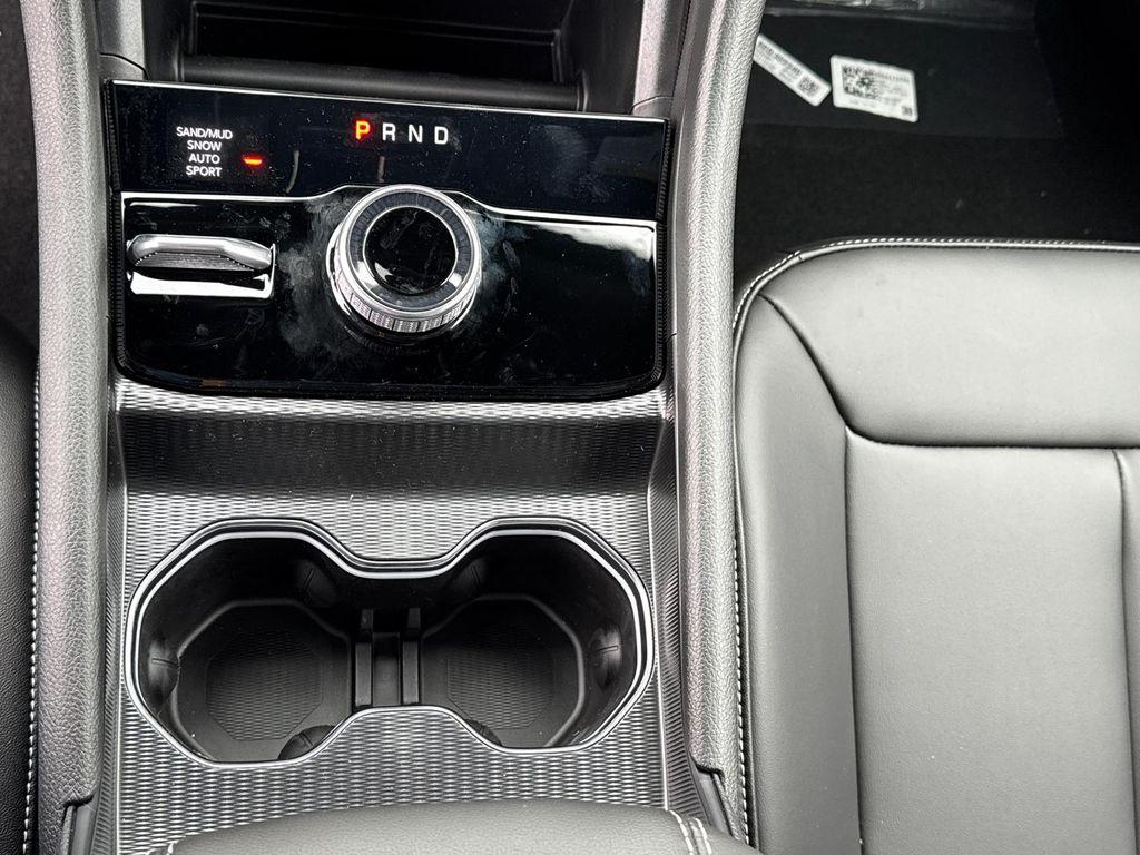 new 2025 Jeep Grand Cherokee car, priced at $35,988