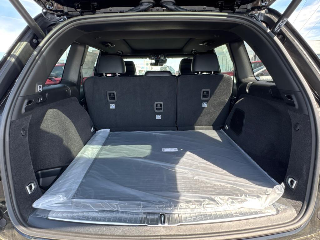 new 2025 Jeep Grand Cherokee car, priced at $54,988