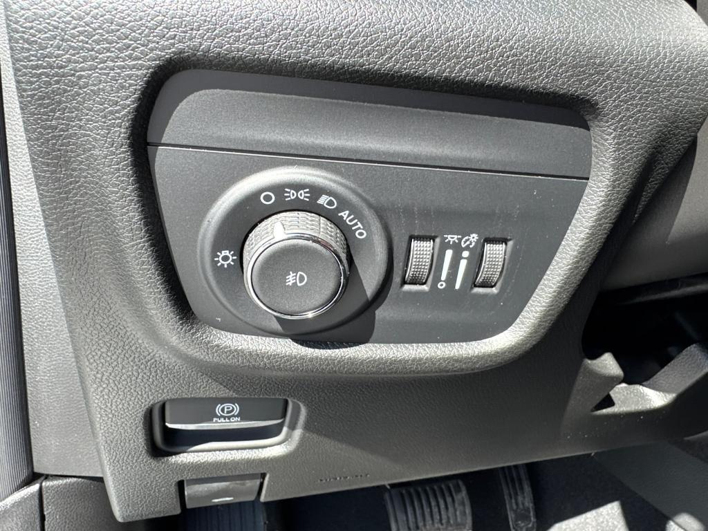new 2025 Jeep Grand Cherokee L car, priced at $41,988