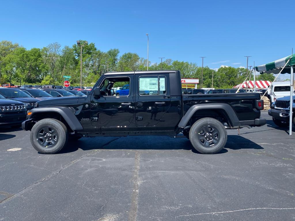 new 2024 Jeep Gladiator car, priced at $35,488