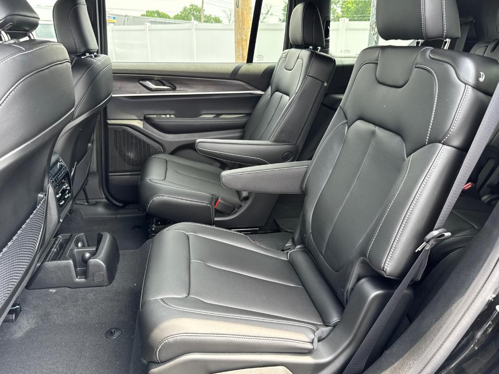new 2025 Jeep Grand Cherokee L car, priced at $38,988