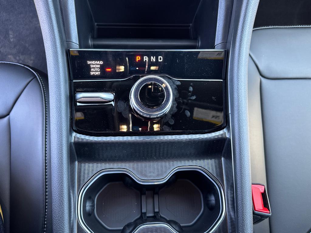 new 2025 Jeep Grand Cherokee car, priced at $37,988