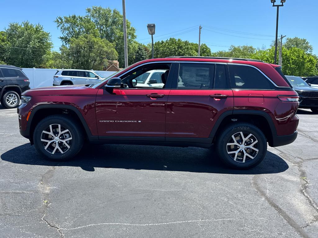 new 2025 Jeep Grand Cherokee car, priced at $37,988