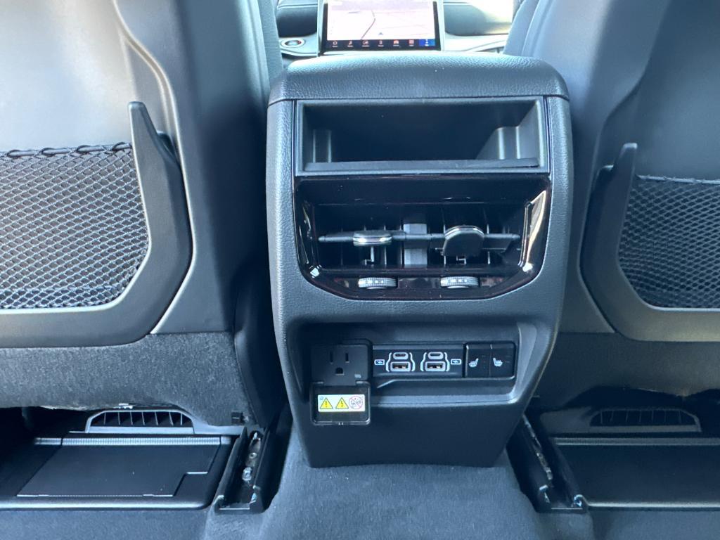 new 2025 Jeep Grand Cherokee car, priced at $37,988