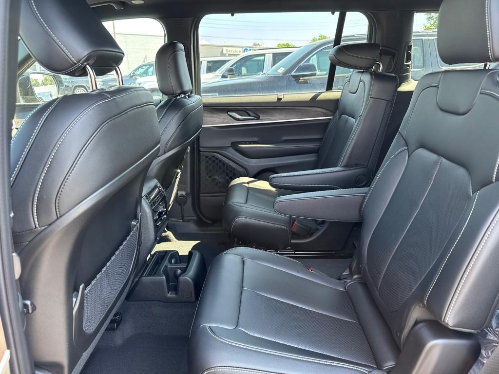 new 2025 Jeep Grand Cherokee L car, priced at $43,988