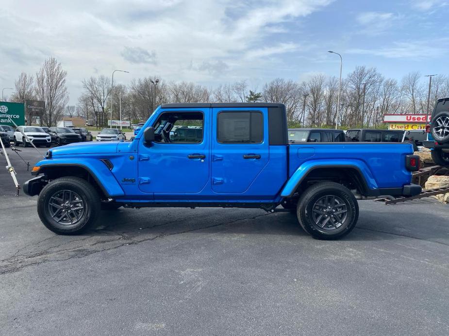 new 2024 Jeep Gladiator car, priced at $39,988