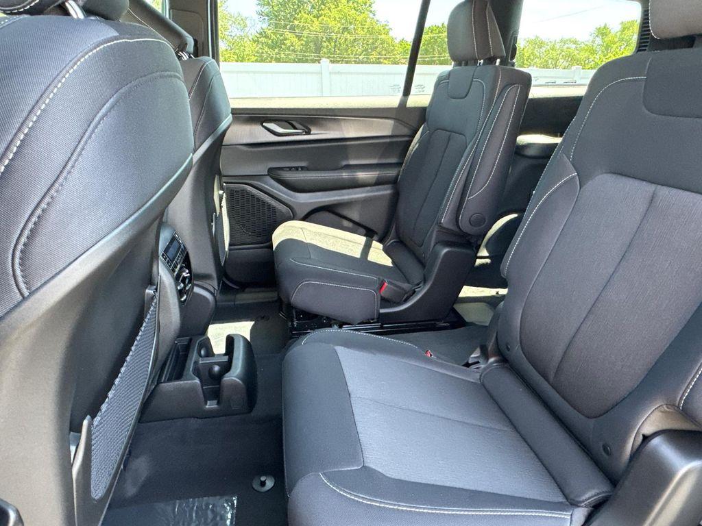 new 2025 Jeep Grand Cherokee L car, priced at $33,988