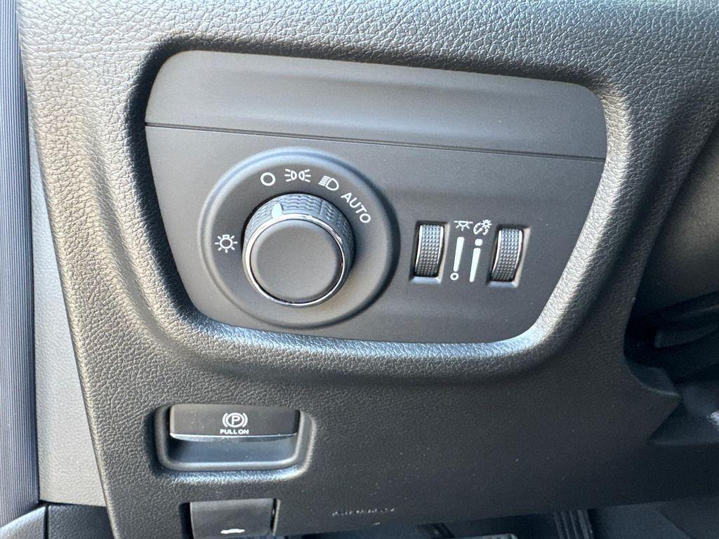 new 2025 Jeep Grand Cherokee L car, priced at $33,988