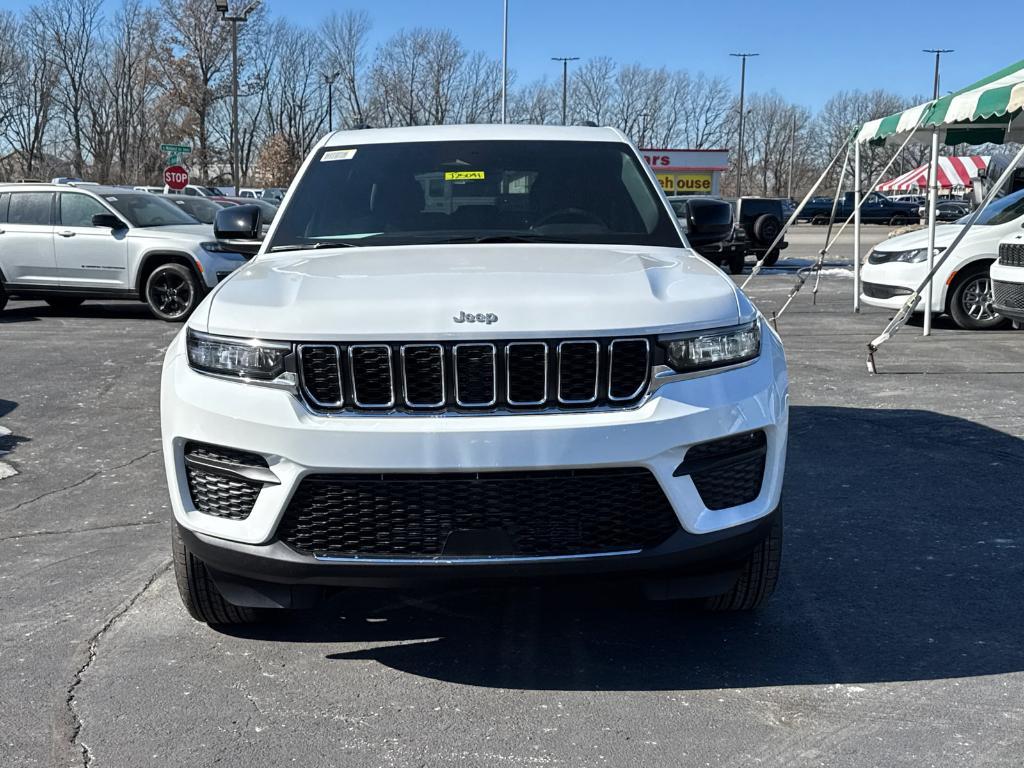 new 2025 Jeep Grand Cherokee car, priced at $41,580