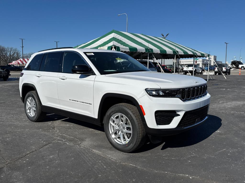 new 2025 Jeep Grand Cherokee car, priced at $41,580