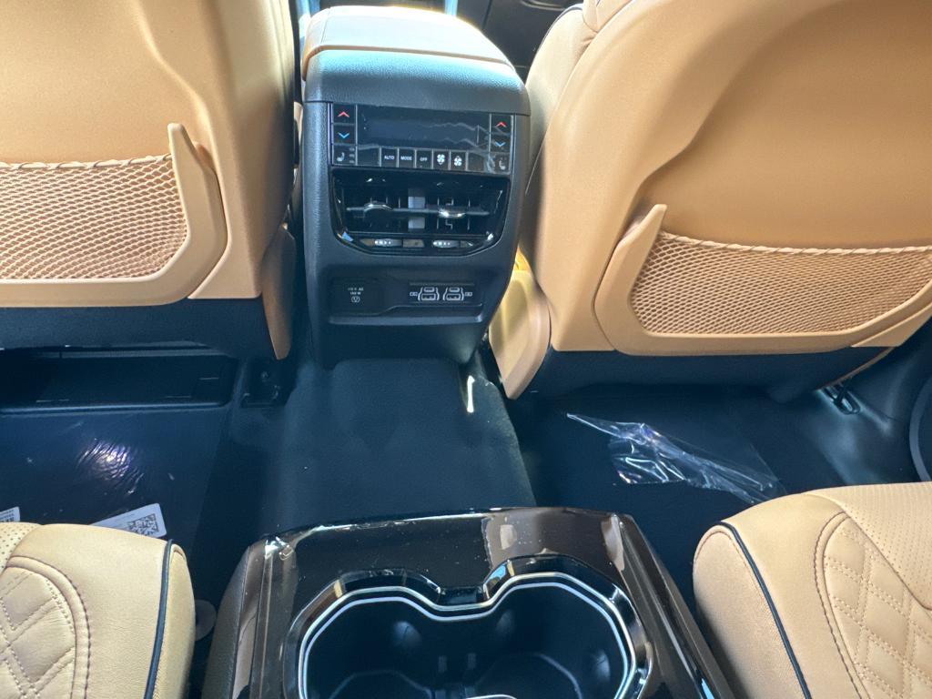 new 2025 Jeep Grand Cherokee L car, priced at $54,988