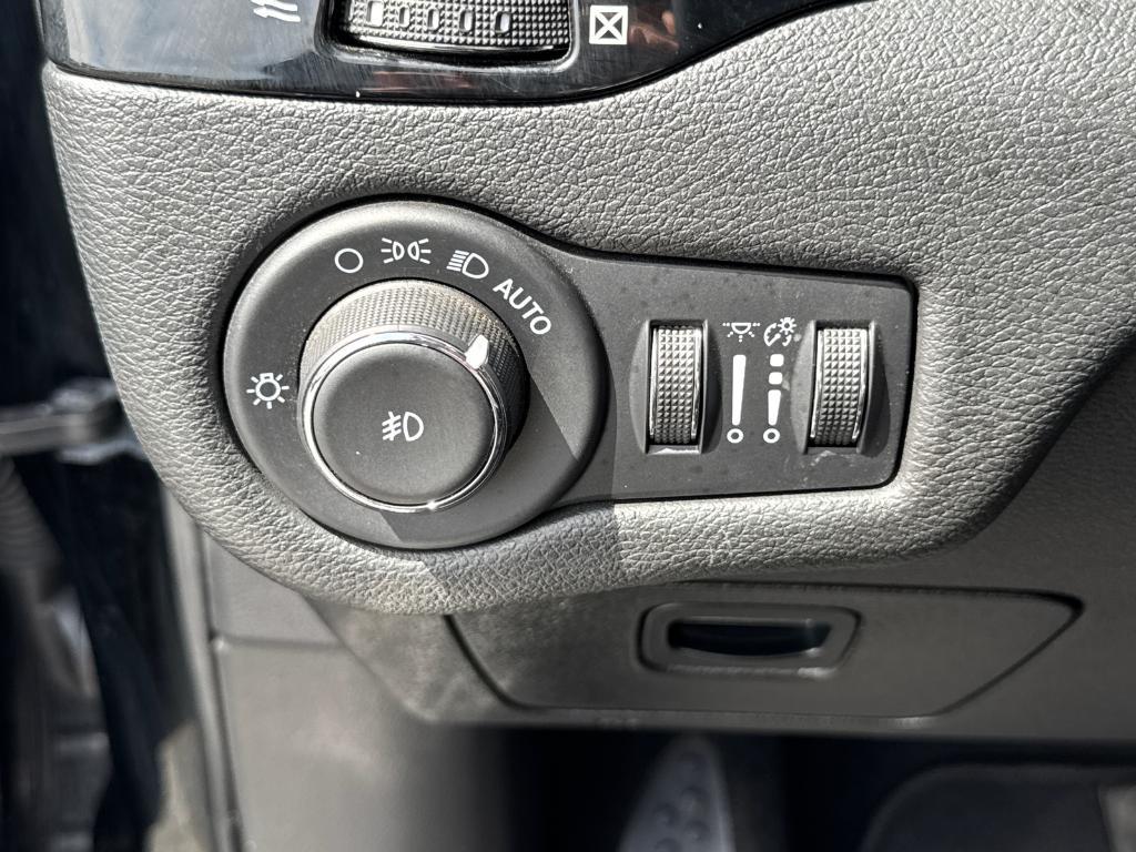 used 2021 Jeep Cherokee car, priced at $17,588