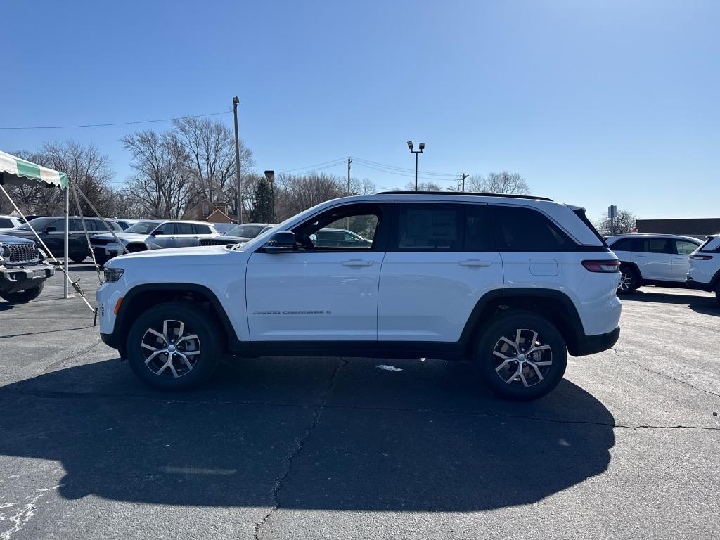 new 2025 Jeep Grand Cherokee car, priced at $37,988