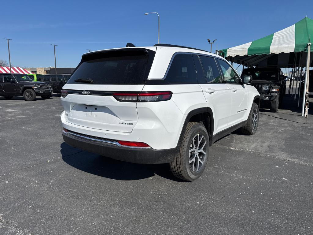new 2025 Jeep Grand Cherokee car, priced at $49,215