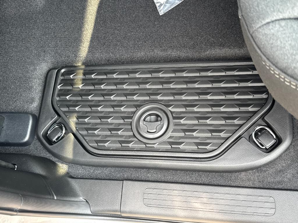 new 2025 Ram 1500 car, priced at $47,435