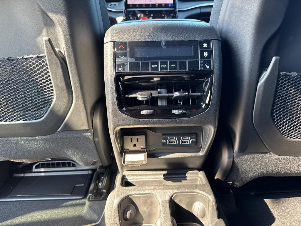 new 2025 Jeep Grand Cherokee L car, priced at $51,525