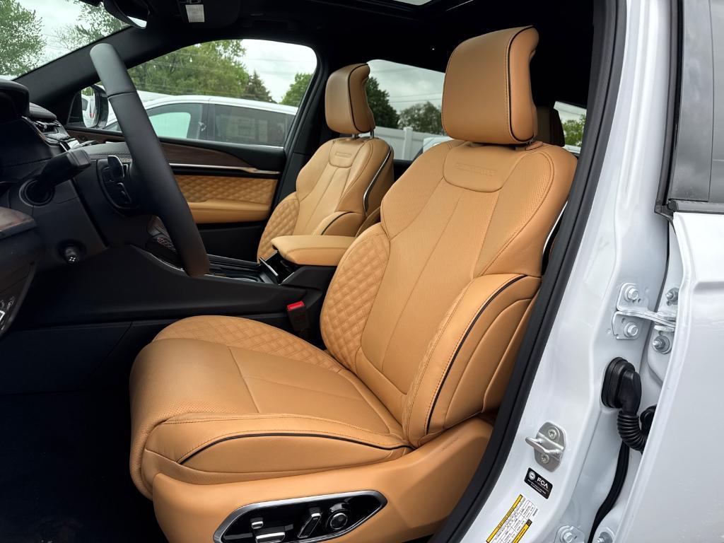 new 2025 Jeep Grand Cherokee L car, priced at $54,988