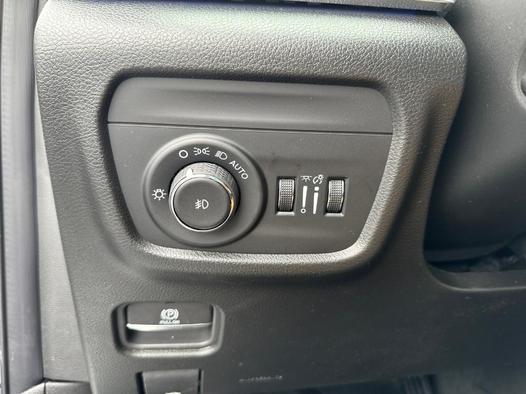 new 2025 Jeep Grand Cherokee L car, priced at $54,988