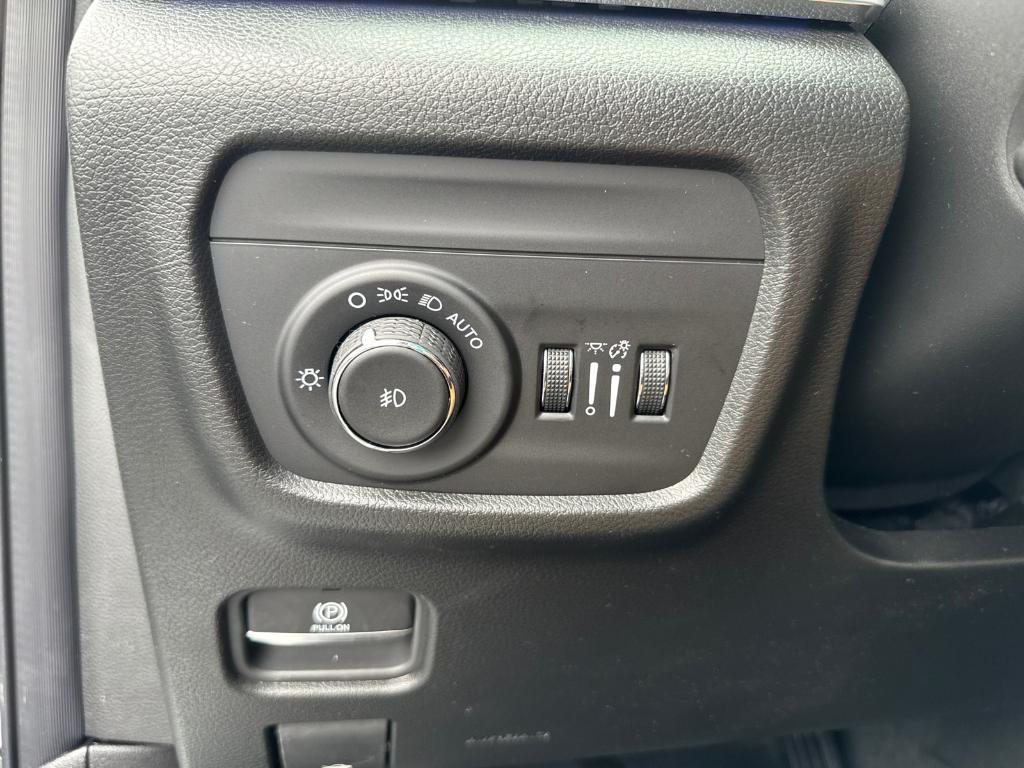 new 2025 Jeep Grand Cherokee L car, priced at $54,988