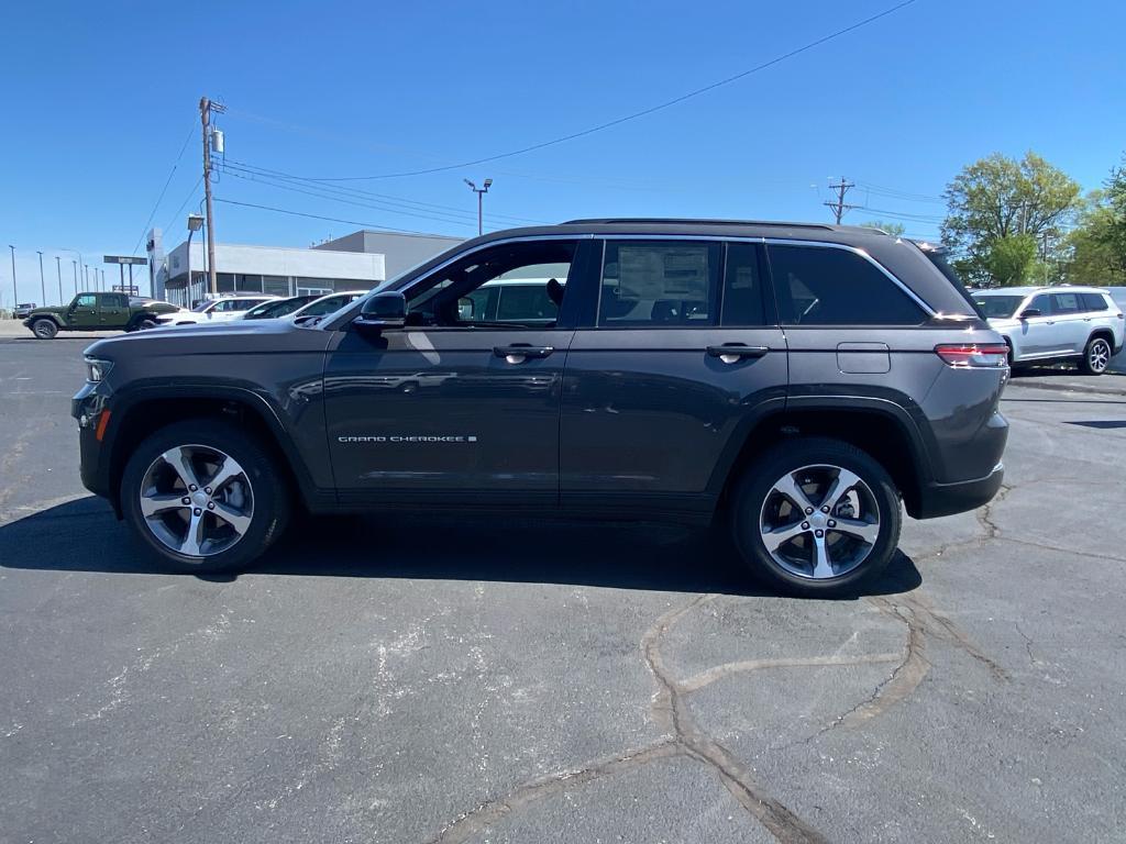 new 2024 Jeep Grand Cherokee car, priced at $52,920