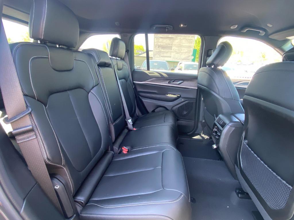 new 2024 Jeep Grand Cherokee car, priced at $38,988