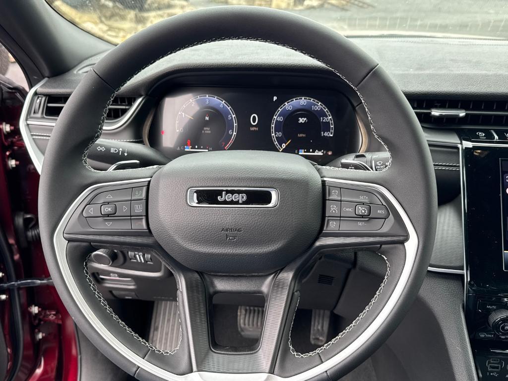 new 2025 Jeep Grand Cherokee car, priced at $41,425