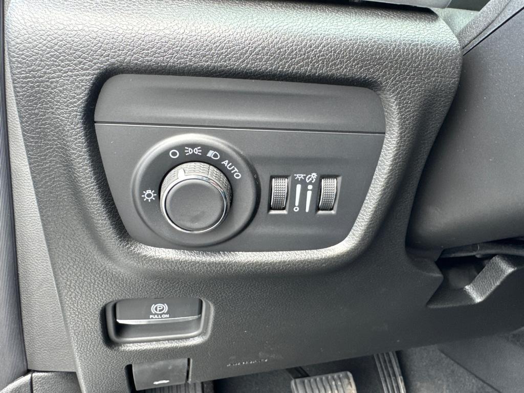 new 2025 Jeep Grand Cherokee L car, priced at $48,135