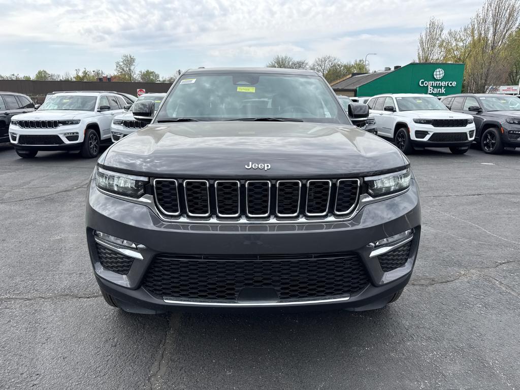 new 2025 Jeep Grand Cherokee car, priced at $47,495