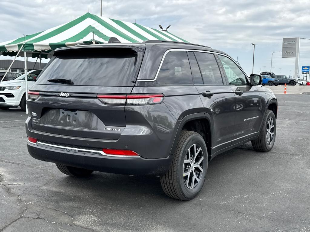 new 2025 Jeep Grand Cherokee car, priced at $37,988