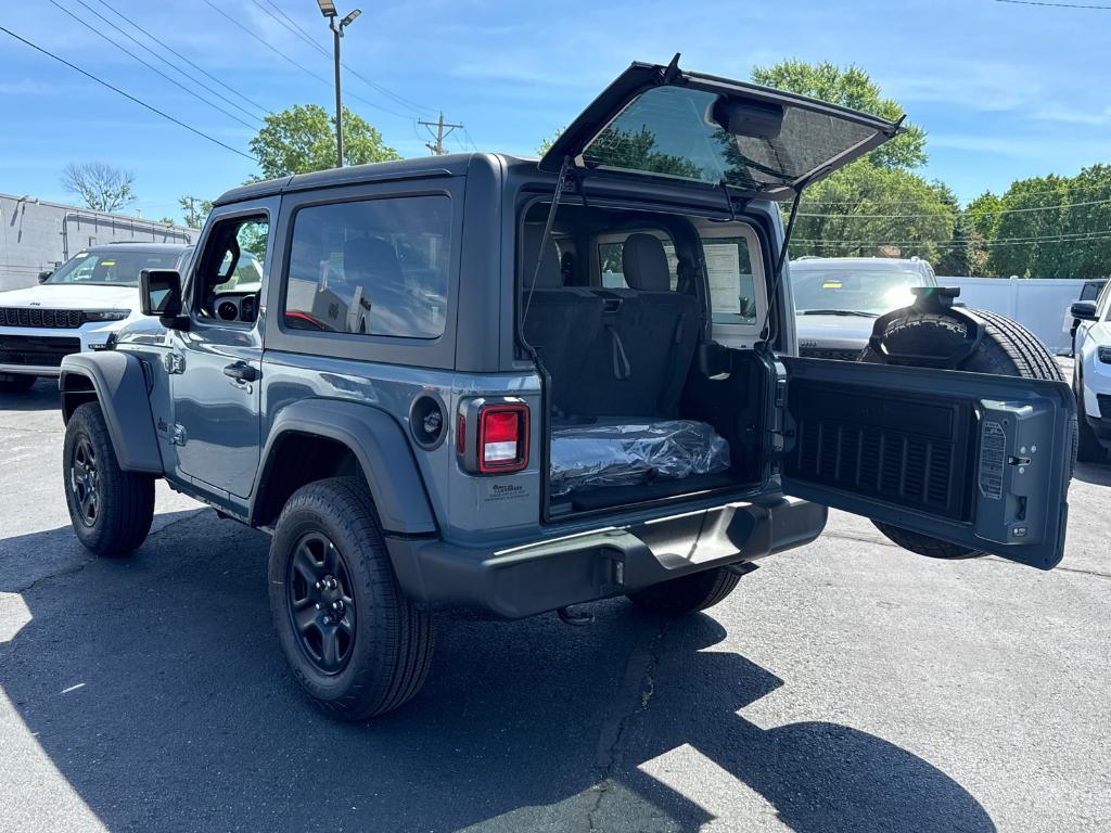 new 2025 Jeep Wrangler car, priced at $32,988