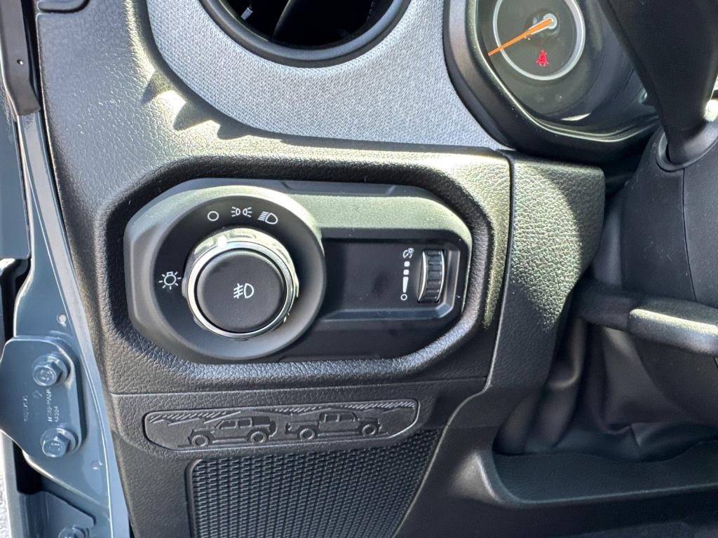 new 2025 Jeep Wrangler car, priced at $32,988