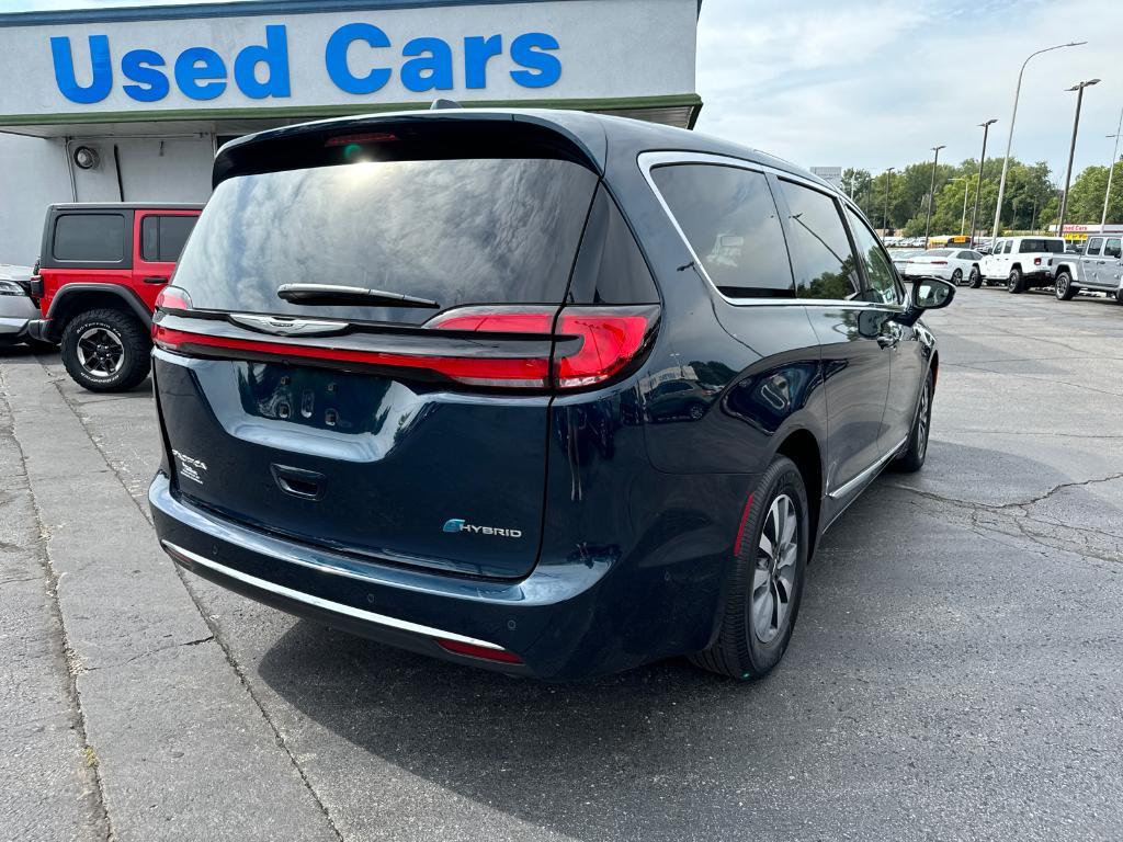 used 2022 Chrysler Pacifica Hybrid car, priced at $32,988