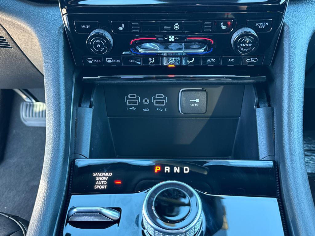 new 2025 Jeep Grand Cherokee L car, priced at $52,020