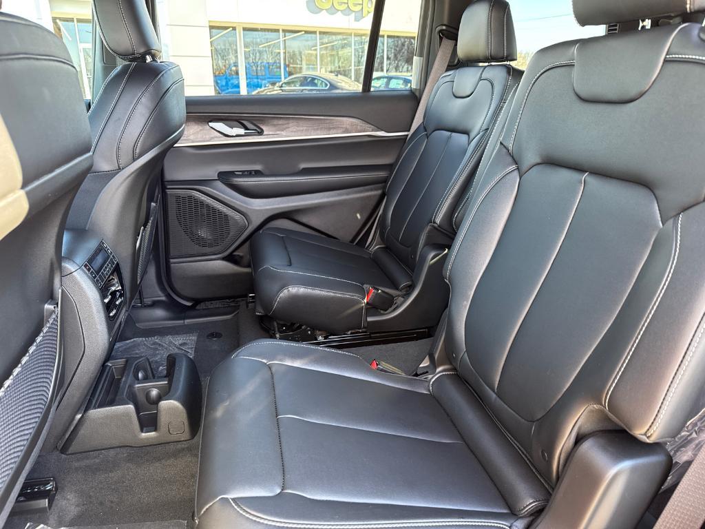 new 2025 Jeep Grand Cherokee L car, priced at $52,020
