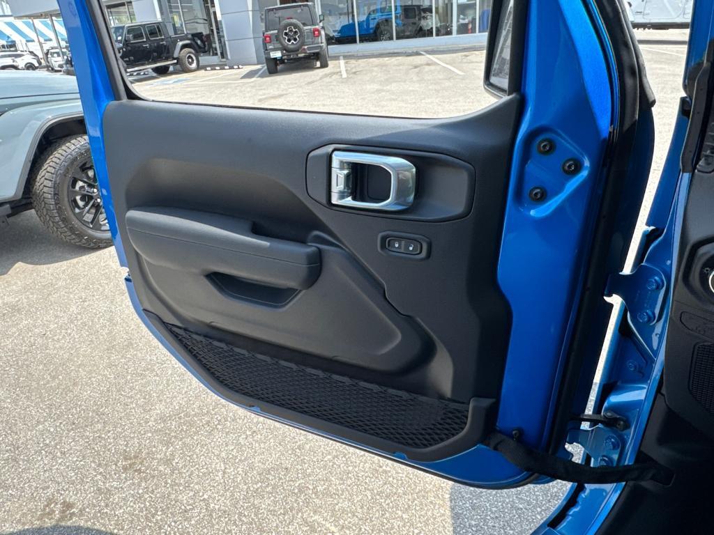 new 2025 Jeep Wrangler car, priced at $30,988