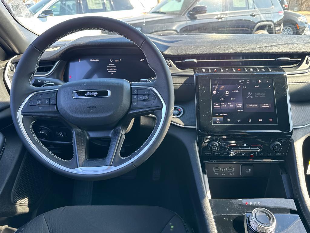 new 2025 Jeep Grand Cherokee car, priced at $42,175