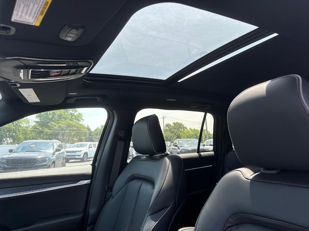 new 2025 Jeep Wagoneer S car, priced at $48,988