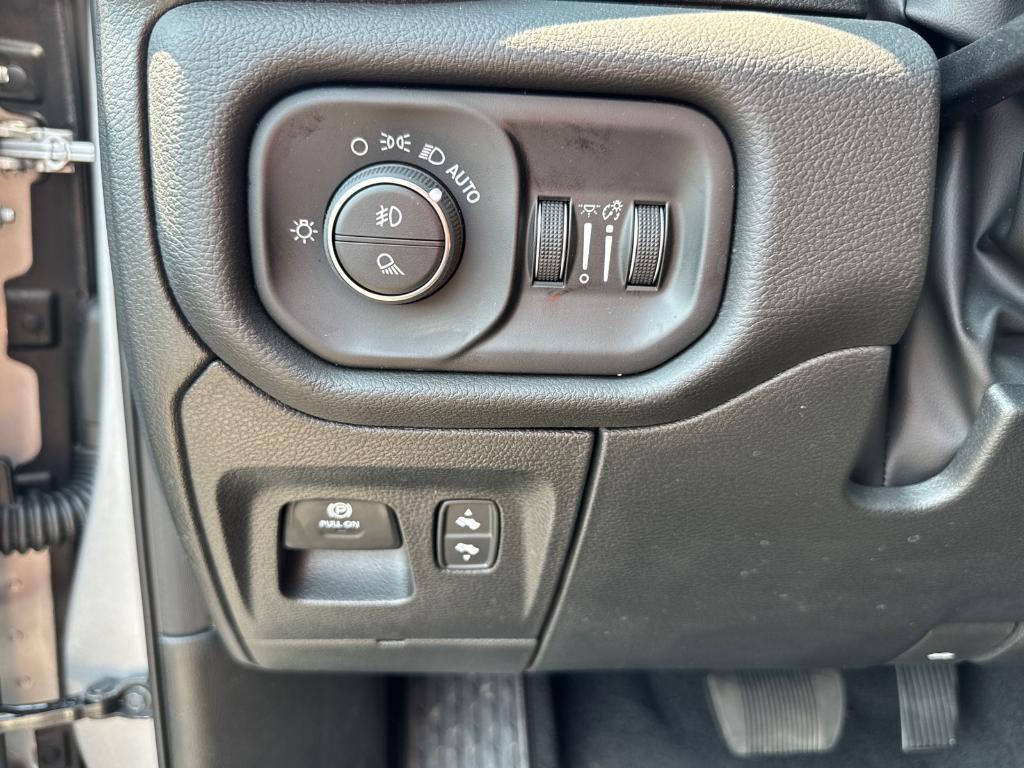 new 2025 Ram 1500 car, priced at $47,965