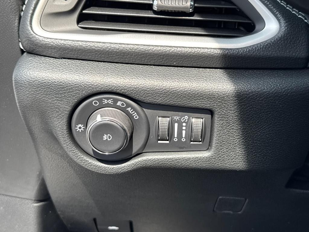 new 2026 Chrysler Pacifica car, priced at $38,988