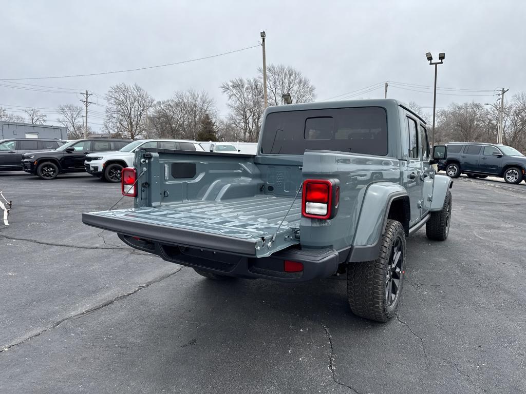 new 2025 Jeep Gladiator car, priced at $43,385