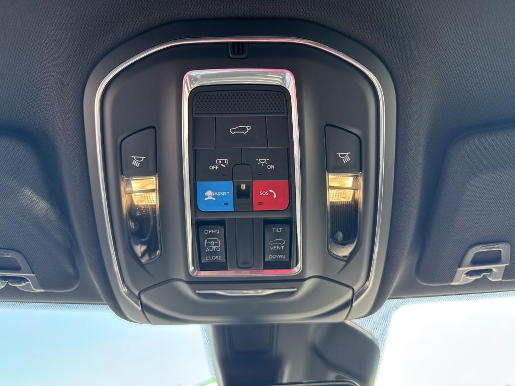 new 2025 Jeep Grand Cherokee car, priced at $36,988