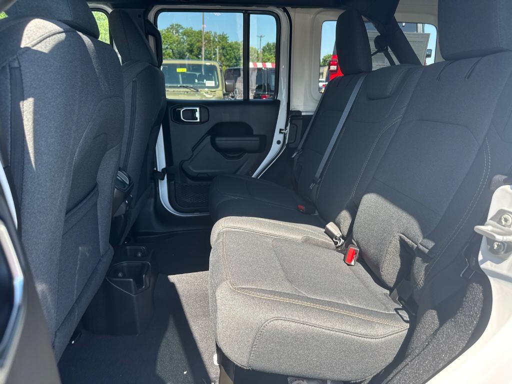 new 2025 Jeep Wrangler car, priced at $40,988