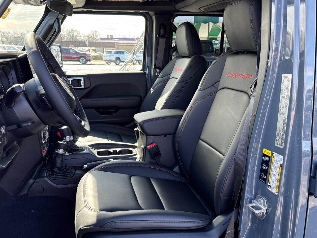 new 2025 Jeep Wrangler car, priced at $49,988